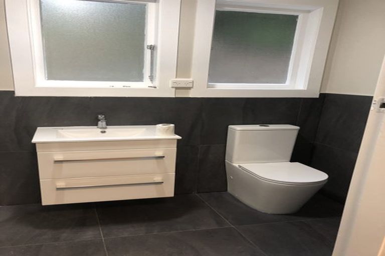 Photo of property in 38 Chaytor Street, Northland, Wellington, 6012