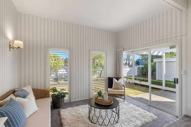 Photo of property in 4 Kenwyn Avenue, St Albans, Christchurch, 8052