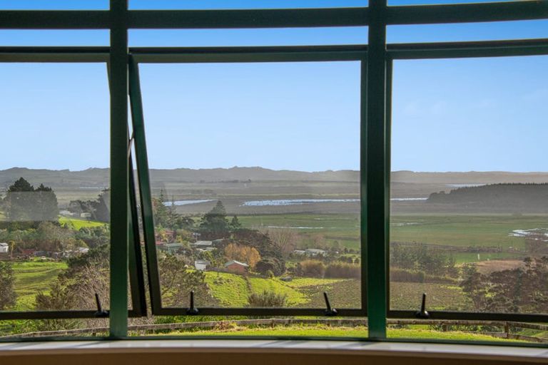 Photo of property in 4 Ferngully Road, Helensville, Kaukapakapa, 0871