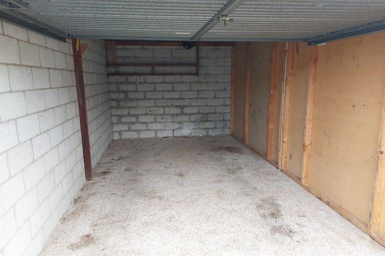 Photo of property in 2/16a Liverpool Street, Trentham, Upper Hutt, 5018