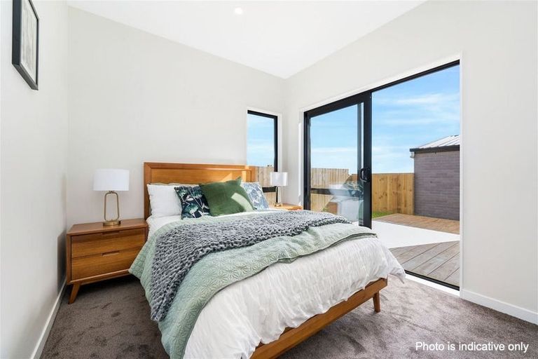 Photo of property in 13 Horokaka Street, Massey, Auckland, 0614