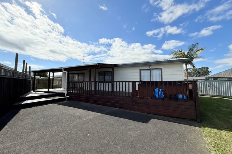 Photo of property in 2/18 Aurea Avenue, Pakuranga, Auckland, 2010