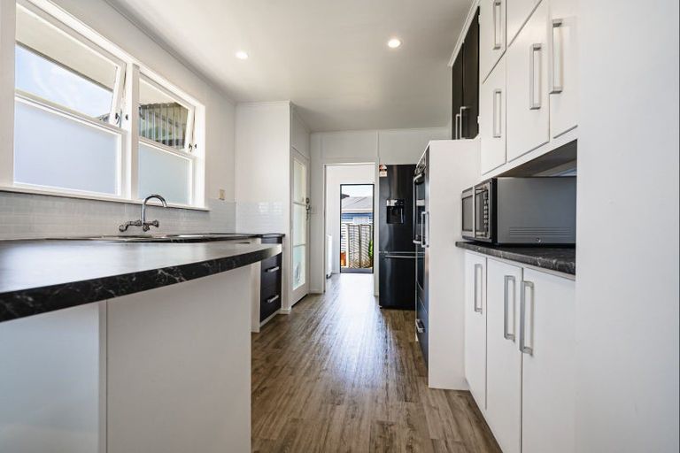 Photo of property in 65 Cloten Road, Stratford, 4332