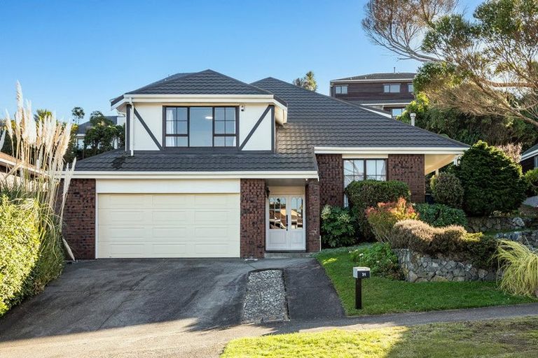 Photo of property in 31 Burbank Crescent, Churton Park, Wellington, 6037