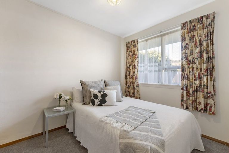 Photo of property in 2/32 Mona Vale Avenue, Riccarton, Christchurch, 8011