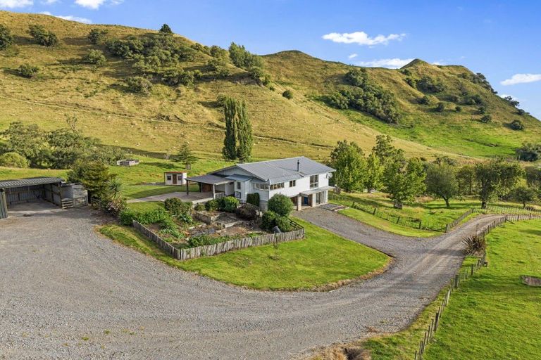 Photo of property in 280 Pukeokahu Road, Taoroa Junction, Taihape, 4793