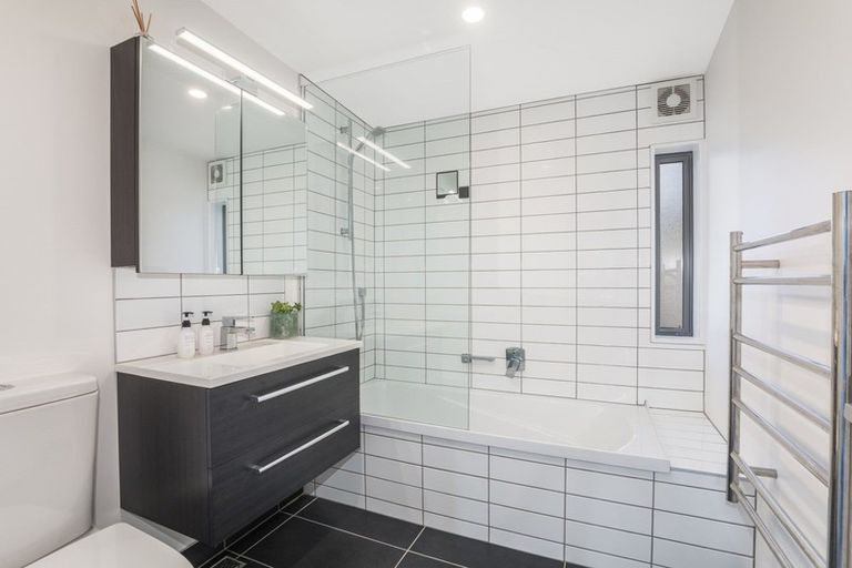 Photo of property in 14/7u Handyside Street, Tawa, Wellington, 5028