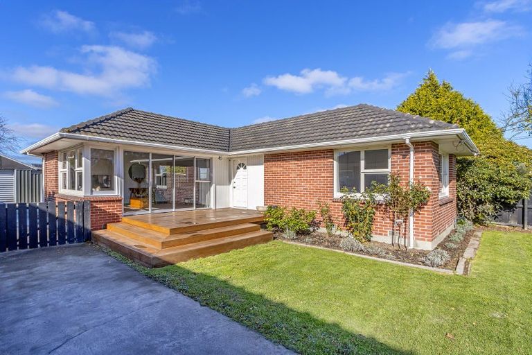 Photo of property in 15 Wingate Street, Redwood, Christchurch, 8051