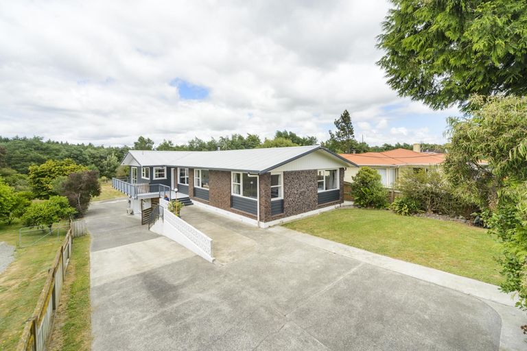 Photo of property in 44 Seddon Street, Feilding, 4702