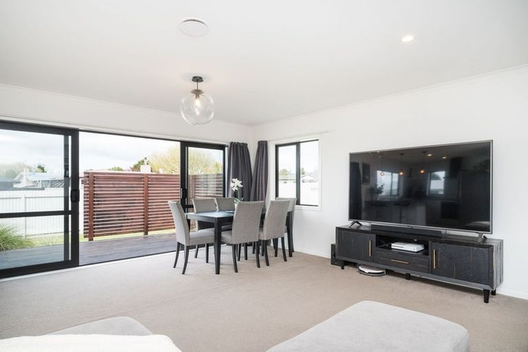 Photo of property in 6 Wescombe Grove, Feilding, 4702