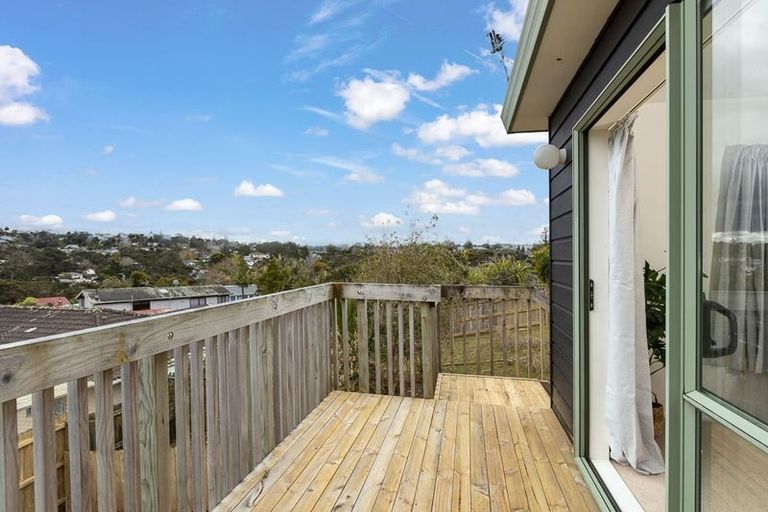 Photo of property in 1/12 Sunnyfield Crescent, Glenfield, Auckland, 0629