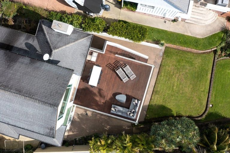 Photo of property in 58 Tindalls Bay Road, Tindalls Beach, Whangaparaoa, 0930