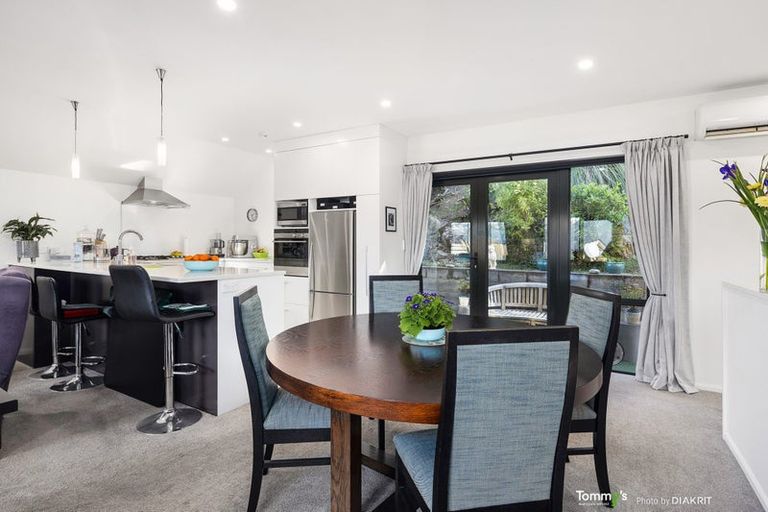 Photo of property in 25 Futuna Close, Karori, Wellington, 6012