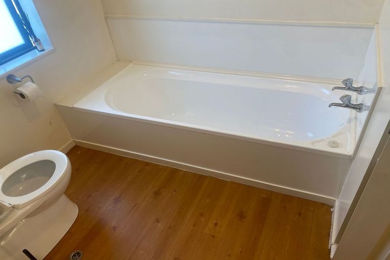 Photo of property in 132 Aro Street, Aro Valley, Wellington, 6021