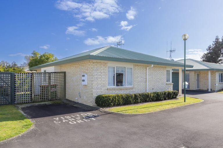 Photo of property in Cobham Close, 7/113 Cobham Drive, Hamilton East, Hamilton, 3216