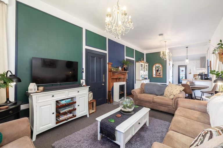 Photo of property in 12 Tyrone Street, Belfast, Christchurch, 8051