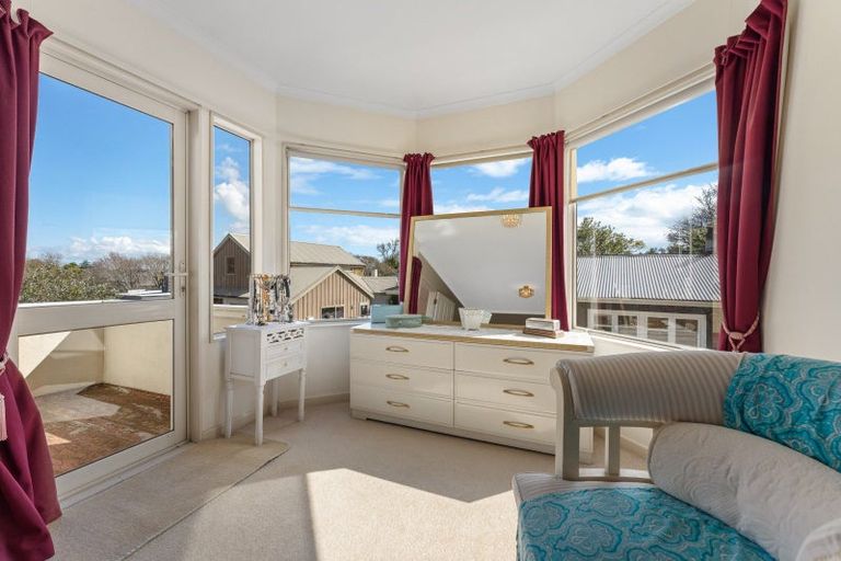 Photo of property in 4 Karina Terrace, Roslyn, Palmerston North, 4414