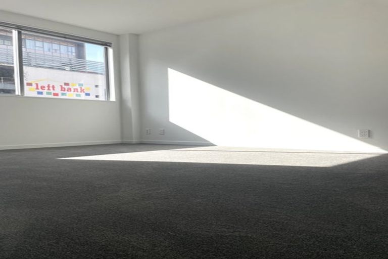 Photo of property in Budget Car Rental, 2/81 Ghuznee Street, Te Aro, Wellington, 6011