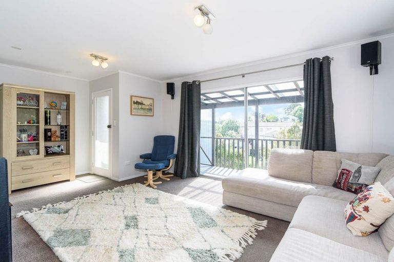 Photo of property in 57 Redwood Drive, Massey, Auckland, 0614