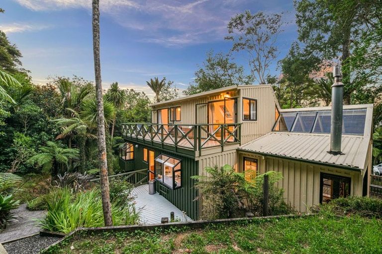 Photo of property in 576c South Titirangi Road, Titirangi, Auckland, 0604