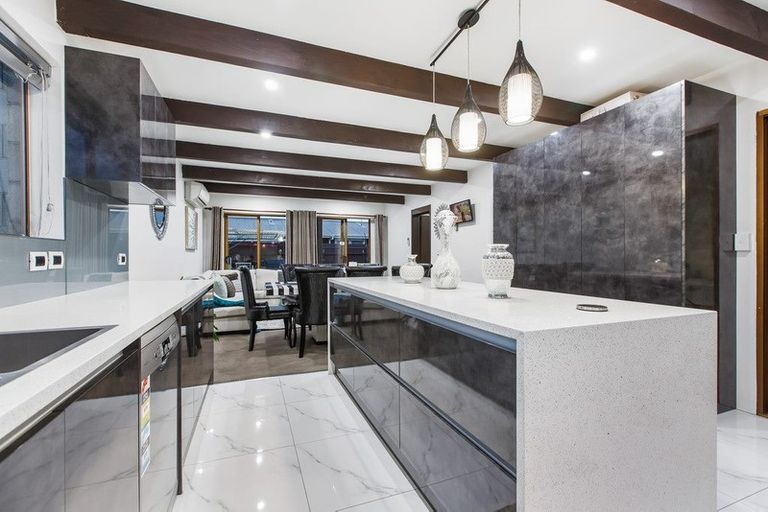 Photo of property in 18 Kohinoor Avenue, Mangere, Auckland, 2022