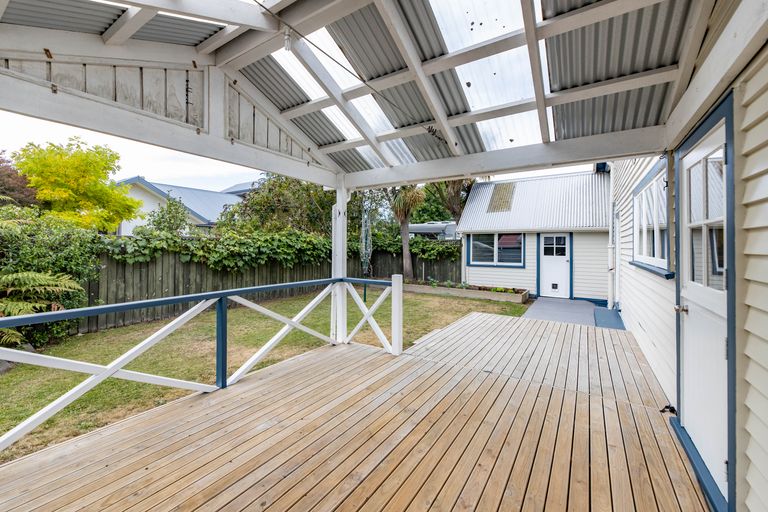 Photo of property in 96 Kerrs Road, Avonside, Christchurch, 8061