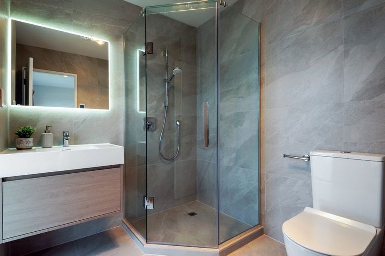 Photo of property in 21e Montgomery Avenue, Belmont, Auckland, 0622