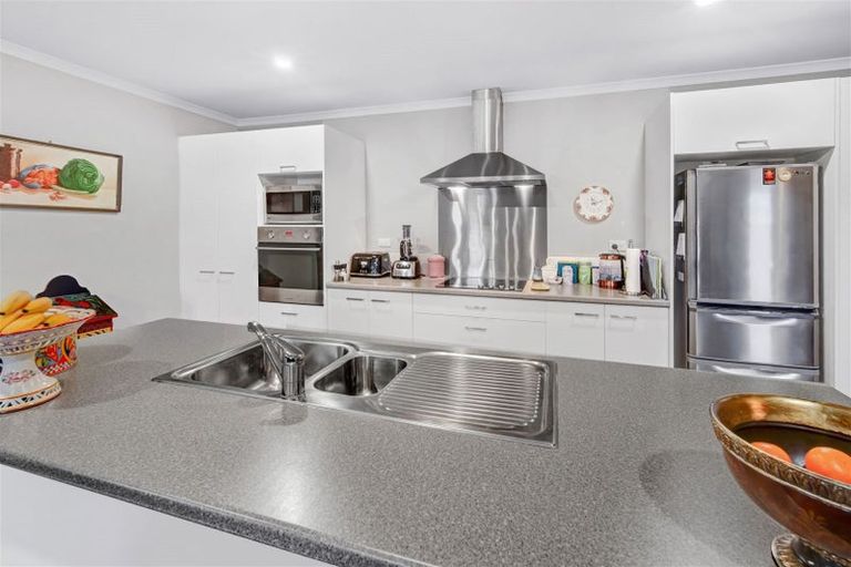 Photo of property in 18 Sincock Place, Kaiapoi, 7630