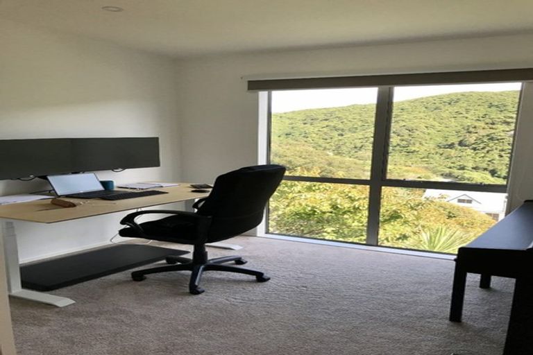 Photo of property in 30 Saddleback Grove, Karori, Wellington, 6012