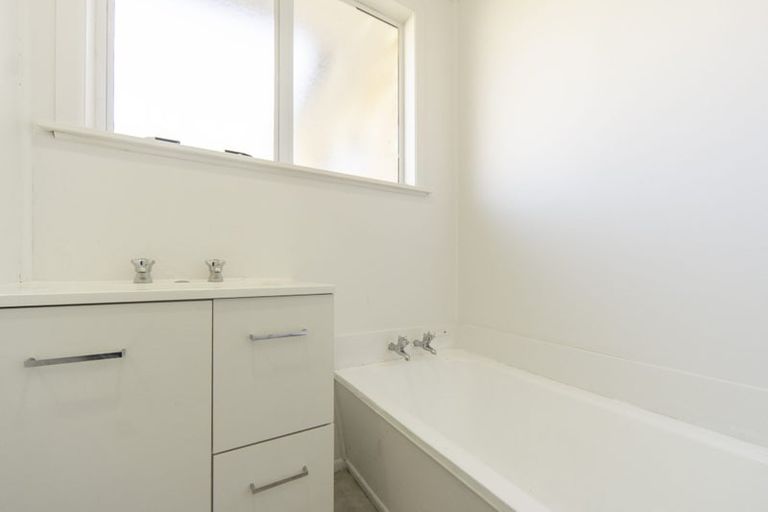 Photo of property in 17 Dowding Street, Melville, Hamilton, 3206