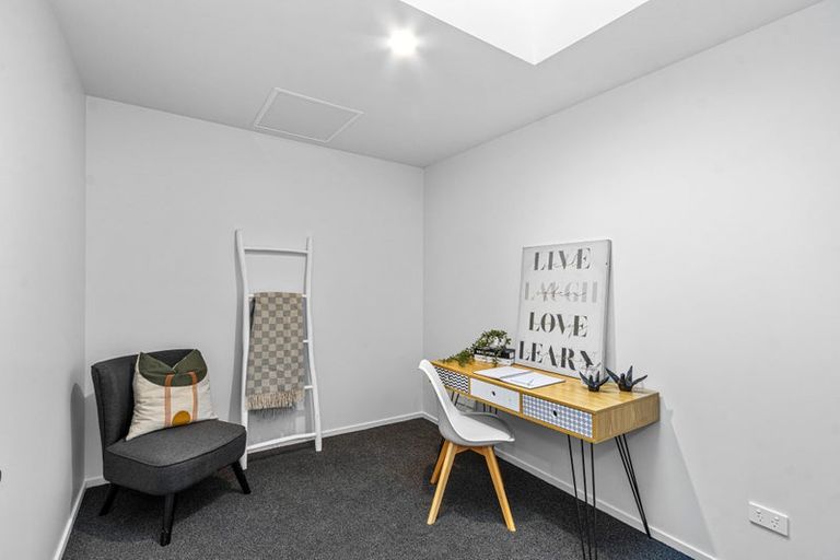 Photo of property in 3/74 Caledonian Road, St Albans, 8014