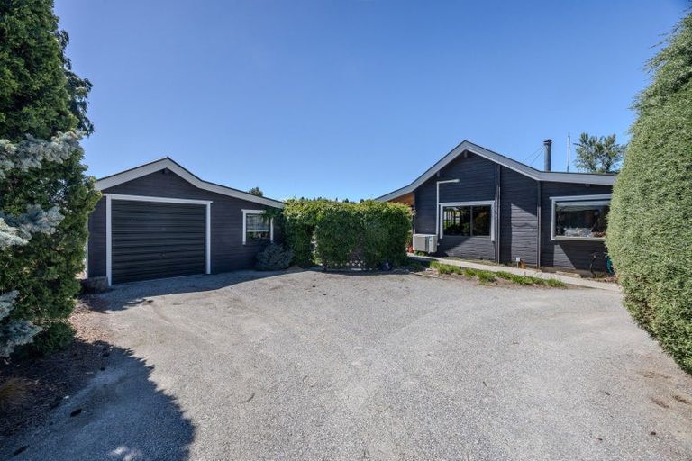 Photo of property in 21 Meadowstone Drive, Wanaka, 9305