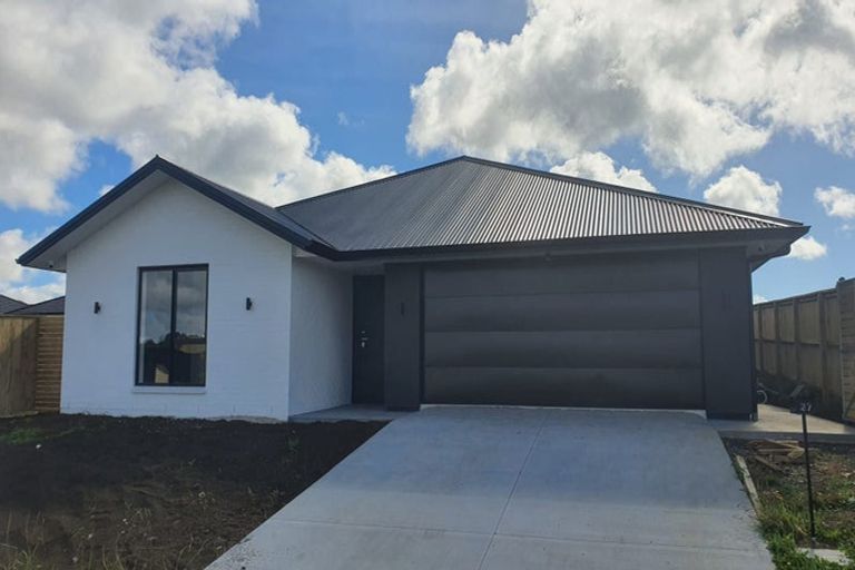 Photo of property in 7 Hoete Way, Tuakau, 2121