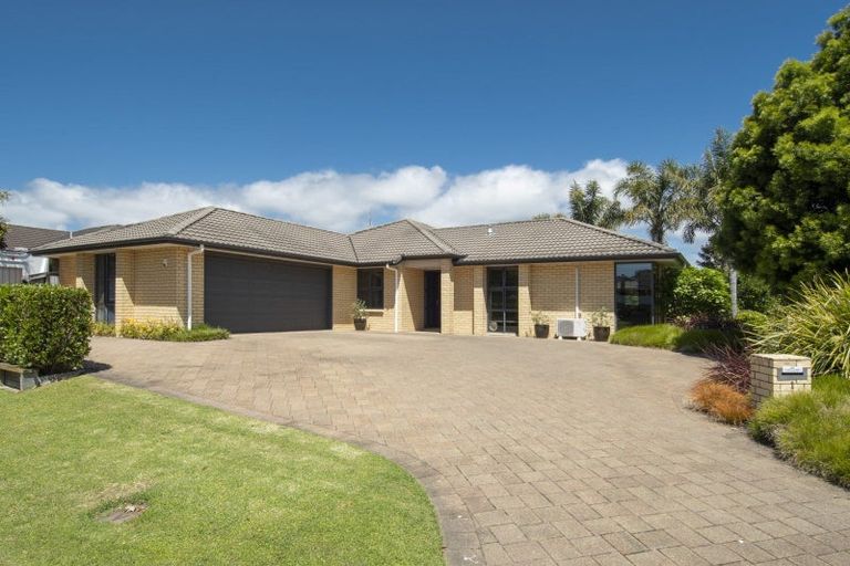 Photo of property in 1 Kakapo Place, Pyes Pa, Tauranga, 3112