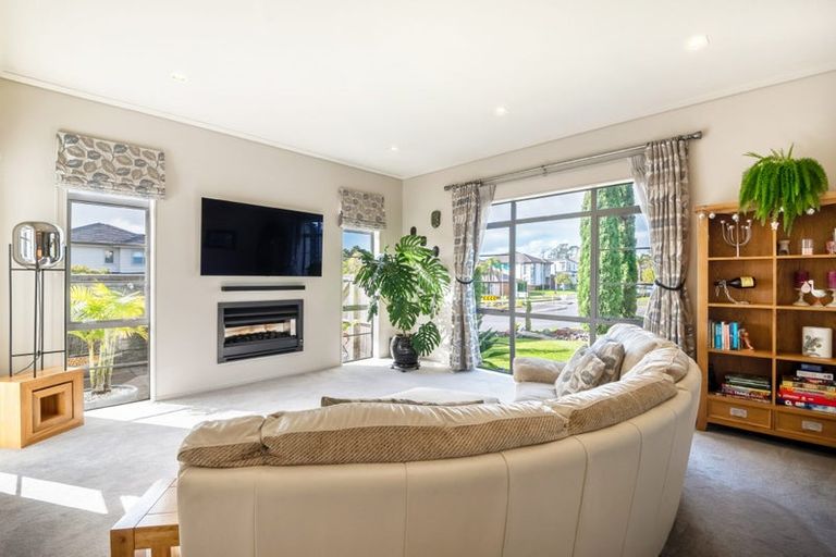 Photo of property in 31 Oakway Drive, Schnapper Rock, Auckland, 0632