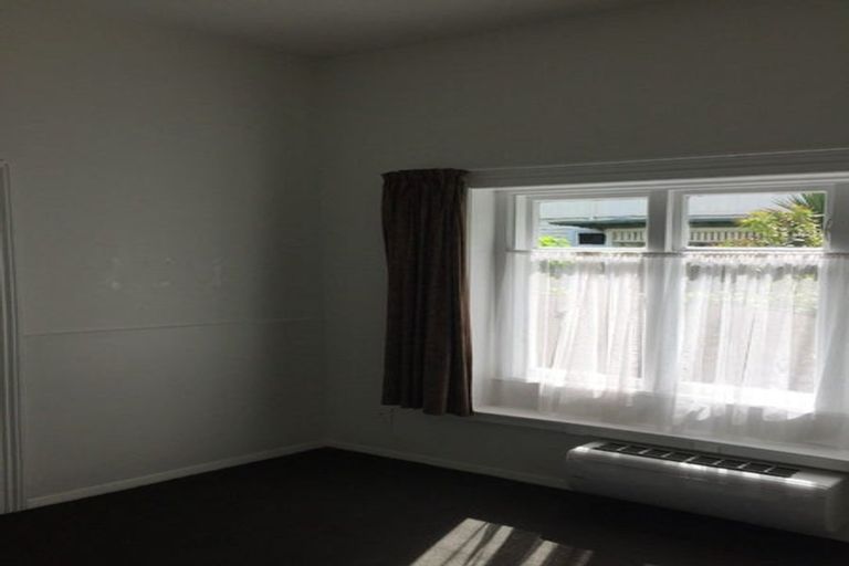 Photo of property in 1/231 Edgeware Road, Edgeware, Christchurch, 8013