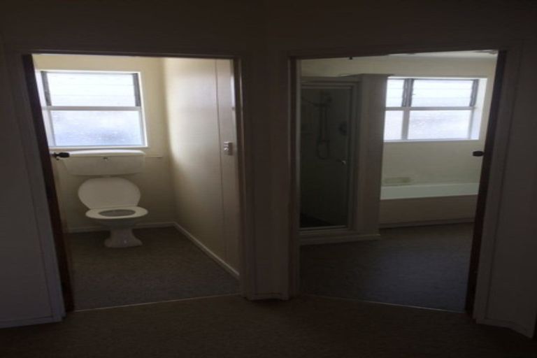 Photo of property in 10 Westhaven Grove, Takaro, Palmerston North, 4412
