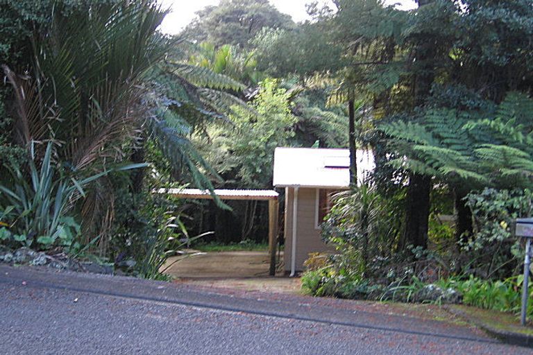 Photo of property in 26 Sylvan Valley Avenue, Titirangi, Auckland, 0604