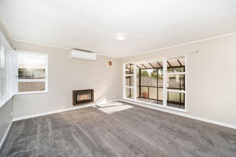 Photo of property in 20 Rhodes Drive, Kelvin Grove, Palmerston North, 4414