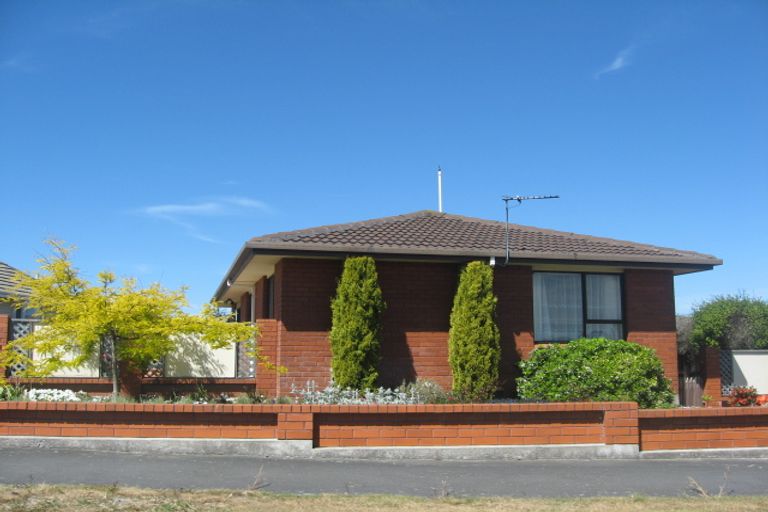 Photo of property in 39 Reginald Street, Burwood, Christchurch, 8083