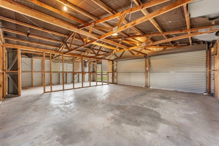Photo of property in 36 Barrys Road, Glendene, Auckland, 0602