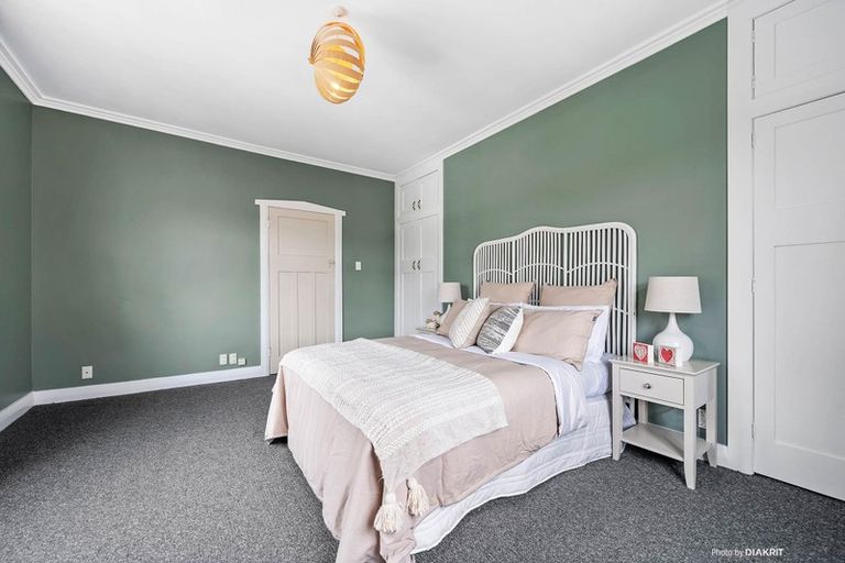 Photo of property in 43 Severn Street, Island Bay, Wellington, 6023