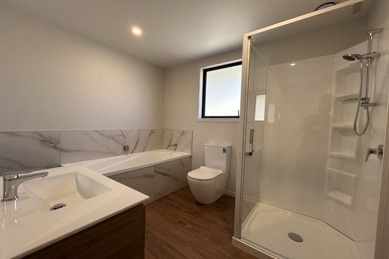 Photo of property in 18 Rowe Drive, Jacks Point, 9371