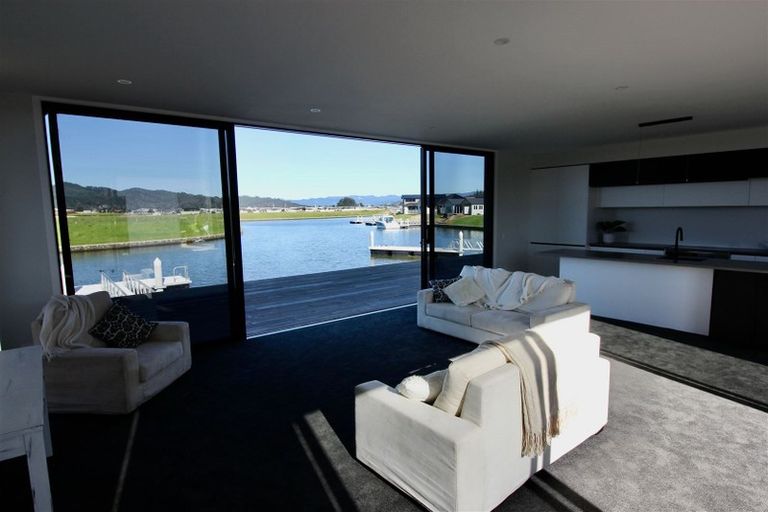 Photo of property in 251 Kupe Drive, Whitianga, 3510