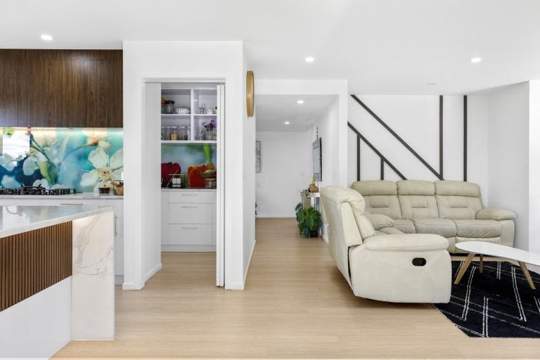 Photo of property in 5 Grandview Lane, Acacia Bay, 3385