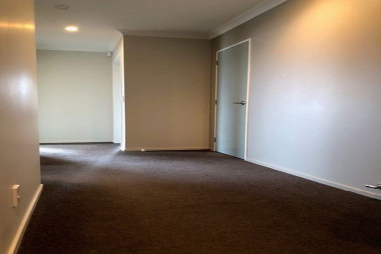 Photo of property in 17a Sandybrow, Churton Park, Wellington, 6037