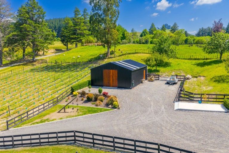 Photo of property in 4 Cemetery Road, Waipawa, 4273