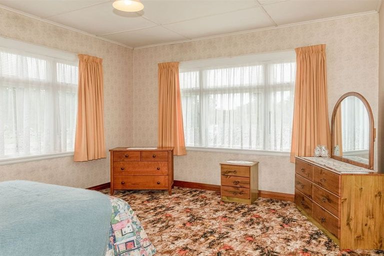 Photo of property in 28 The Esplanade, Westport, 7825