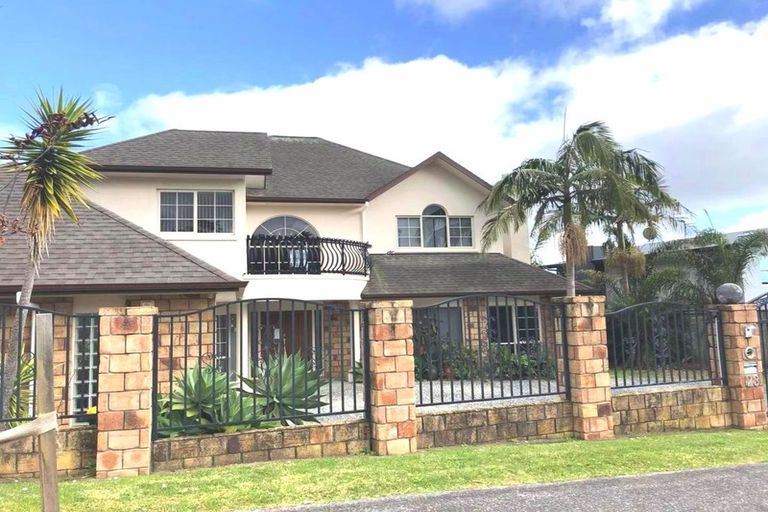 Photo of property in 23 Lansell Drive, East Tamaki Heights, Auckland, 2016