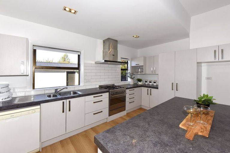 Photo of property in 104 Saint James Avenue, Papanui, Christchurch, 8053